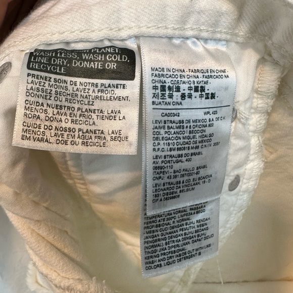 501 Levi's Frayed Denim Shorts- White - Picture 6 of 9